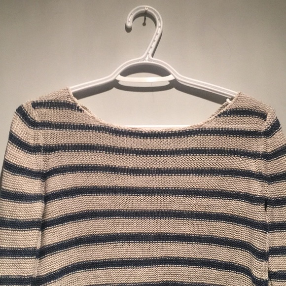 Vince Gray/Blue Striped Linen Top Size S - Picture 2 of 5